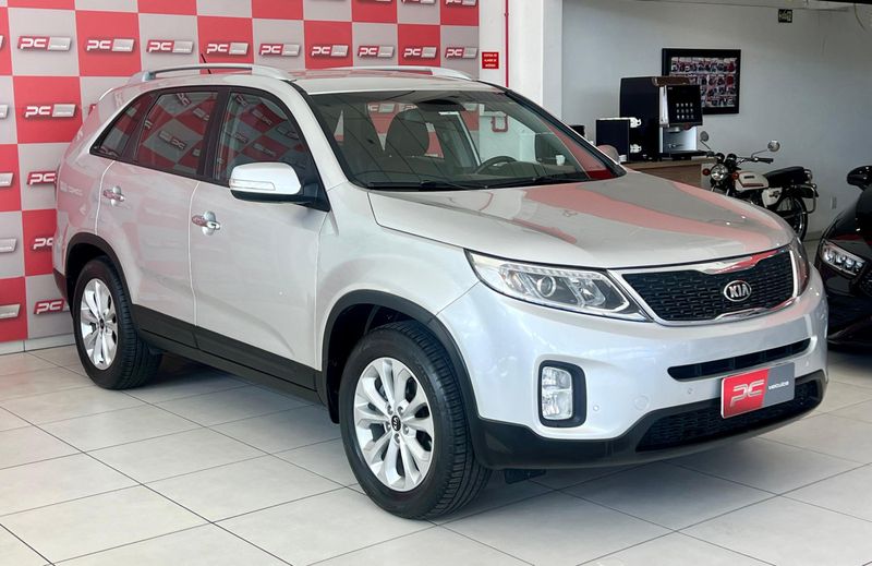 KIA Sorento 2.4 16V 4×2 2014/2015 PC VEÍCULOS SANTA CRUZ DO SUL / Carros no Vale