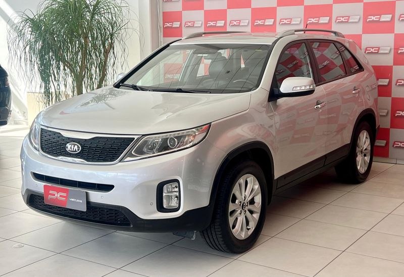 KIA Sorento 2.4 16V 4×2 2014/2015 PC VEÍCULOS SANTA CRUZ DO SUL / Carros no Vale