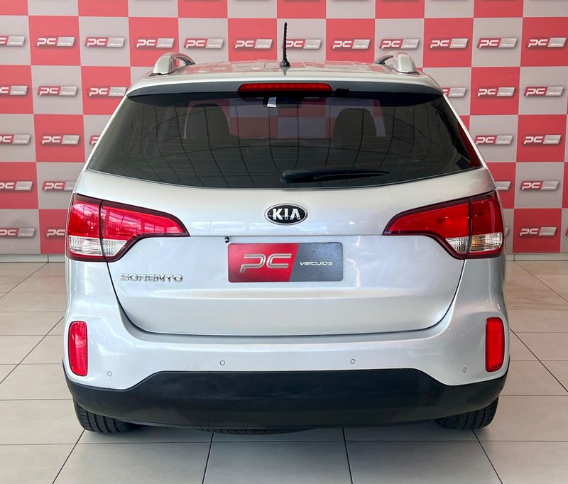 KIA Sorento 2.4 16V 4×2 2014/2015 PC VEÍCULOS SANTA CRUZ DO SUL / Carros no Vale