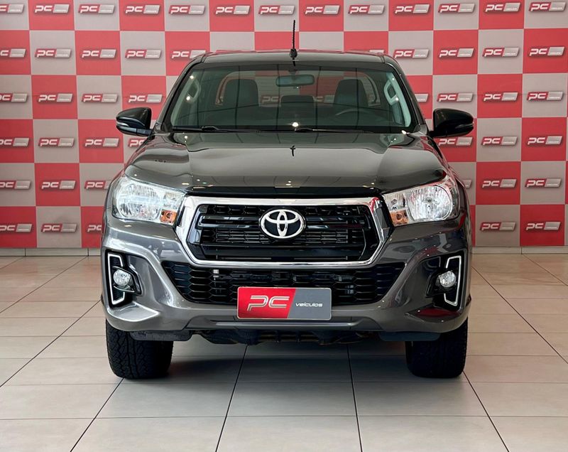 Toyota Hilux CD SR 4×4 2.8 TDI 2020/2020 PC VEÍCULOS SANTA CRUZ DO SUL / Carros no Vale