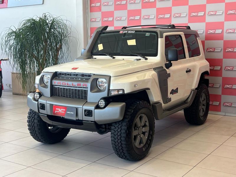 Troller T-4 4×4 3.2 20V Tdi Cap Rígida 2017/2018 PC VEÍCULOS SANTA CRUZ DO SUL / Carros no Vale
