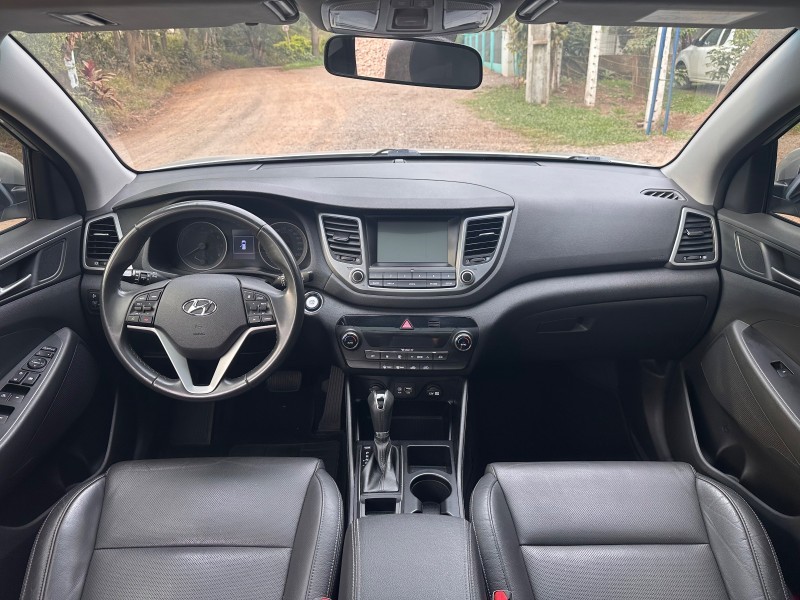 HYUNDAI NEW TUCSON 1.6 TURBO GDI 2019/2020 MENEGHINI VEÍCULOS ARROIO DO MEIO / Carros no Vale