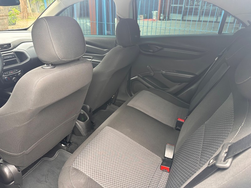 CHEVROLET ONIX 1.0 JOY 8V FLEX 4P MANUAL 2020/2020 MENEGHINI VEÍCULOS ARROIO DO MEIO / Carros no Vale