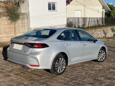 TOYOTA COROLLA 2.0 XEI 16V FLEX 4P AUTOMÁTICO 2022/2023 BOSCO AUTOMÓVEIS GUAPORÉ / Carros no Vale