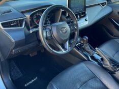 TOYOTA COROLLA 2.0 XEI 16V FLEX 4P AUTOMÁTICO 2022/2023 BOSCO AUTOMÓVEIS GUAPORÉ / Carros no Vale