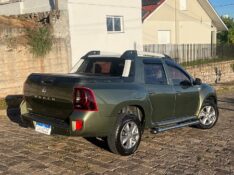 RENAULT OROCH DYNAMIQUE 1.6 MT 2015/2016 BOSCO AUTOMÓVEIS GUAPORÉ / Carros no Vale