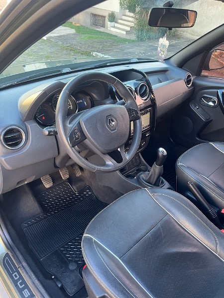 RENAULT OROCH DYNAMIQUE 1.6 MT 2015/2016 BOSCO AUTOMÓVEIS GUAPORÉ / Carros no Vale