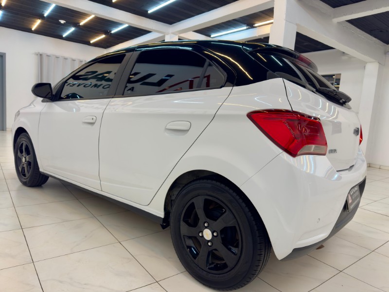 CHEVROLET ONIX 1.4 LT 2019/2019 LUCAS AUTOMÓVEIS BOM RETIRO DO SUL / Carros no Vale