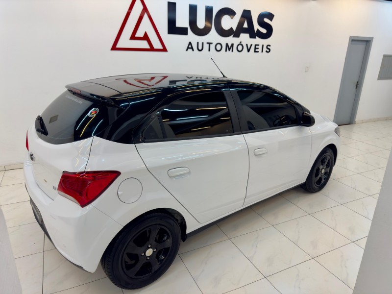 CHEVROLET ONIX 1.4 LT 2019/2019 LUCAS AUTOMÓVEIS BOM RETIRO DO SUL / Carros no Vale