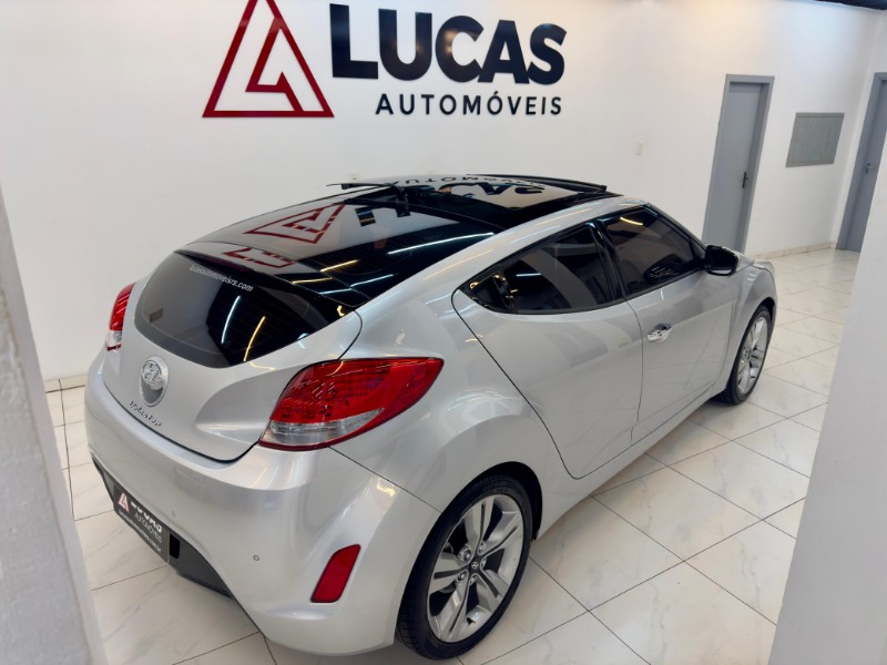 HYUNDAI VELOSTER 1.6 16V GASOLINA 3P AUTOMÁTICO 2013/2013 LUCAS AUTOMÓVEIS BOM RETIRO DO SUL / Carros no Vale