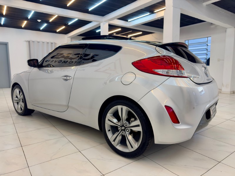 HYUNDAI VELOSTER 1.6 16V GASOLINA 3P AUTOMÁTICO 2013/2013 LUCAS AUTOMÓVEIS BOM RETIRO DO SUL / Carros no Vale