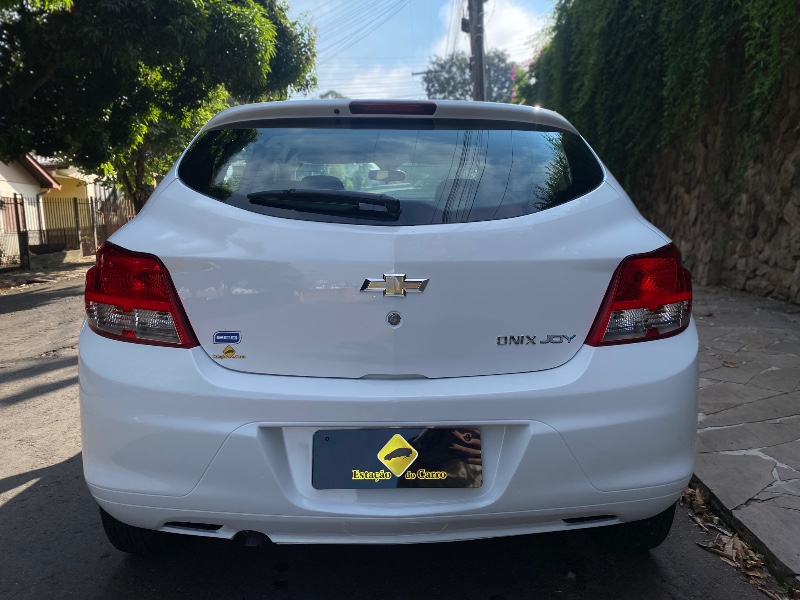 CHEVROLET ONIX JOY 1.0 2016/2017 ESTAÇÃO DO CARRO ESTRELA / Carros no Vale