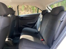 CHEVROLET ONIX JOY 1.0 2016/2017 ESTAÇÃO DO CARRO ESTRELA / Carros no Vale