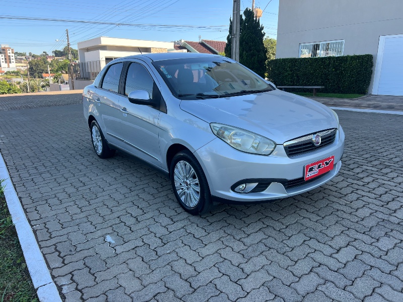 FIAT GRAND SIENA 1.6 MPI ESSENCE - 2014