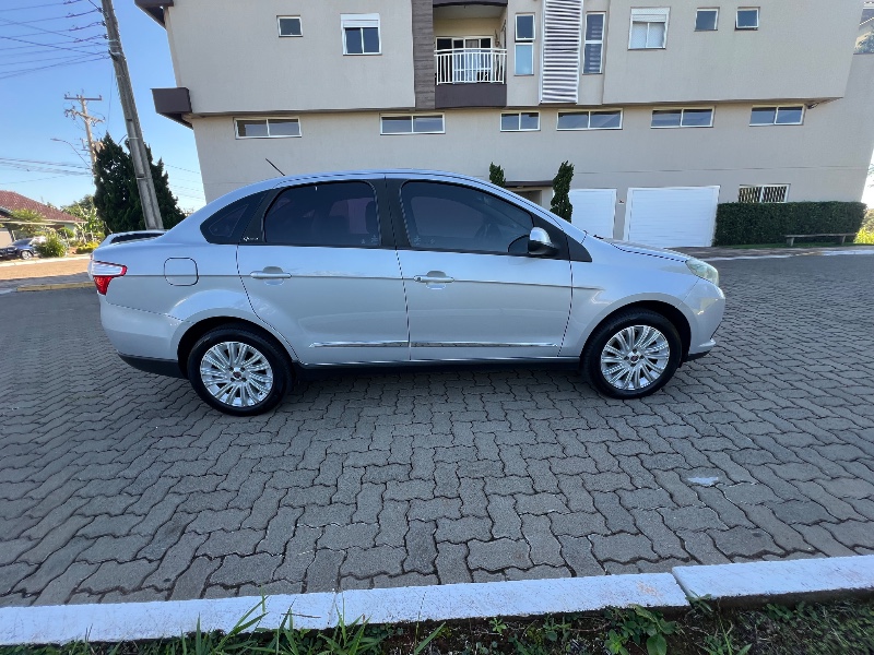 FIAT GRAND SIENA 1.6 MPI ESSENCE - 2014