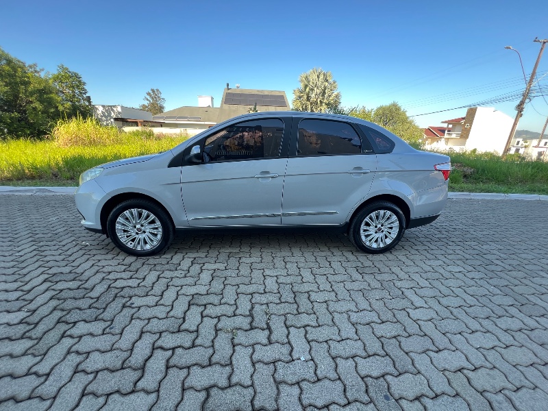 FIAT GRAND SIENA 1.6 MPI ESSENCE - 2014