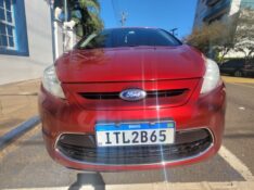 FORD FIESTA 1.6 SE HATCH 16V FLEX 4P MANUAL 2012/2013 ADRIANO VEÍCULOS CRUZEIRO DO SUL / Carros no Vale