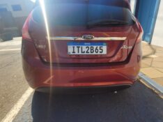 FORD FIESTA 1.6 SE HATCH 16V FLEX 4P MANUAL 2012/2013 ADRIANO VEÍCULOS CRUZEIRO DO SUL / Carros no Vale
