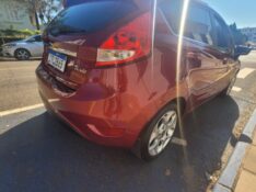 FORD FIESTA 1.6 SE HATCH 16V FLEX 4P MANUAL 2012/2013 ADRIANO VEÍCULOS CRUZEIRO DO SUL / Carros no Vale
