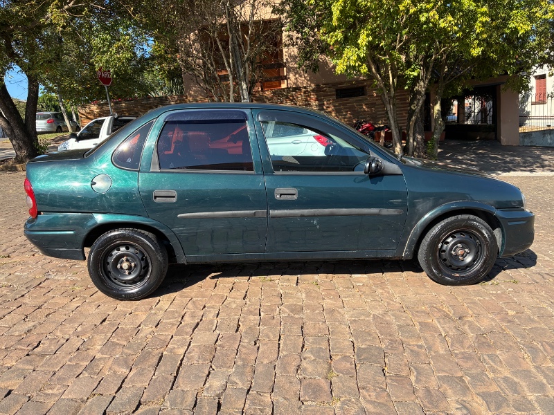 CHEVROLET CORSA SEDAN 1.0 MPFI 8V 71CV 4P 2001/2001 COMPLETO VEÍCULOS GUAPORÉ / Carros no Vale