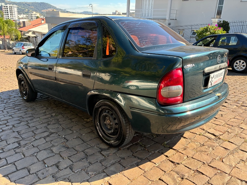 CHEVROLET CORSA SEDAN 1.0 MPFI 8V 71CV 4P 2001/2001 COMPLETO VEÍCULOS GUAPORÉ / Carros no Vale