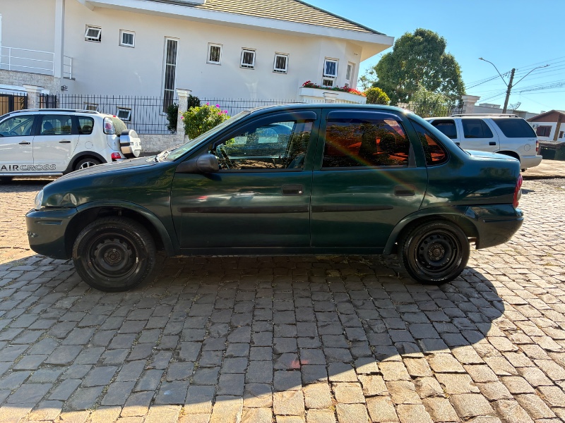 CHEVROLET CORSA SEDAN 1.0 MPFI 8V 71CV 4P 2001/2001 COMPLETO VEÍCULOS GUAPORÉ / Carros no Vale