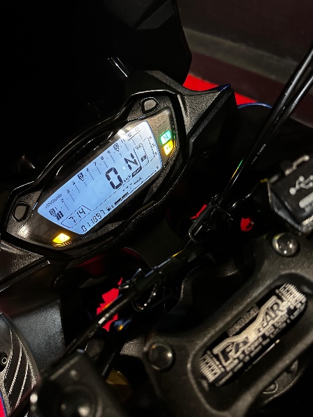 SUZUKI GSX-S 1000 FA 2017/2017 EXCLUSIVO VEÍCULOS SANTA CRUZ DO SUL / Carros no Vale