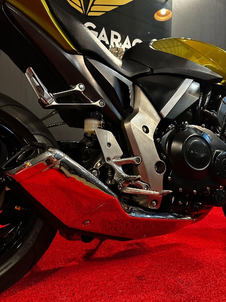 HONDA MOTOS CB 1000R /2012 EXCLUSIVO VEÍCULOS SANTA CRUZ DO SUL / Carros no Vale
