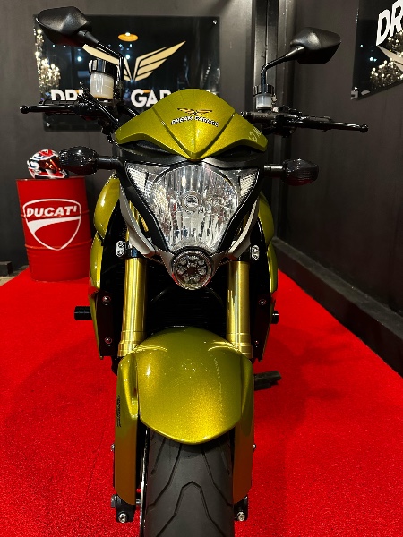 HONDA MOTOS CB 1000R /2012 EXCLUSIVO VEÍCULOS SANTA CRUZ DO SUL / Carros no Vale