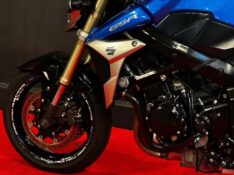 SUZUKI MOTOS GSR 750 /2014 EXCLUSIVO VEÍCULOS SANTA CRUZ DO SUL / Carros no Vale