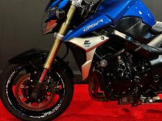 SUZUKI MOTOS GSR 750 /2014 EXCLUSIVO VEÍCULOS SANTA CRUZ DO SUL / Carros no Vale