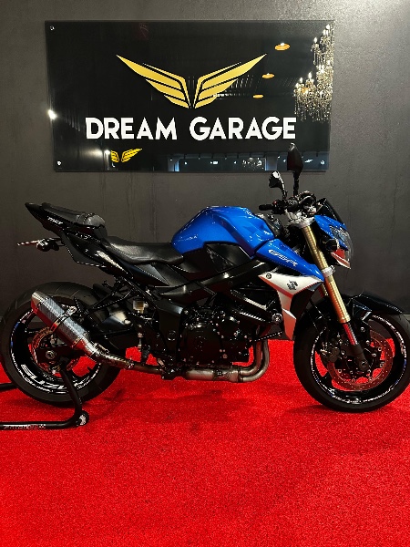 SUZUKI MOTOS GSR 750 /2014 EXCLUSIVO VEÍCULOS SANTA CRUZ DO SUL / Carros no Vale