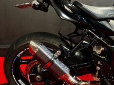 SUZUKI MOTOS GSR 750 /2014 EXCLUSIVO VEÍCULOS SANTA CRUZ DO SUL / Carros no Vale