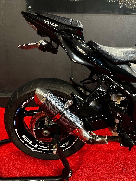 SUZUKI MOTOS GSR 750 /2014 EXCLUSIVO VEÍCULOS SANTA CRUZ DO SUL / Carros no Vale