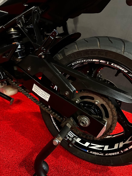 SUZUKI MOTOS GSR 750 /2014 EXCLUSIVO VEÍCULOS SANTA CRUZ DO SUL / Carros no Vale