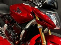 HONDA MOTOS CB 600F HORNET /2008 EXCLUSIVO VEÍCULOS SANTA CRUZ DO SUL / Carros no Vale