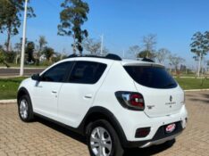 RENAULT STEPWAY 1.6 16V SCE FLEX INTENSE X-TRONIC /2017 NEURI VEÍCULOS LAJEADO / Carros no Vale