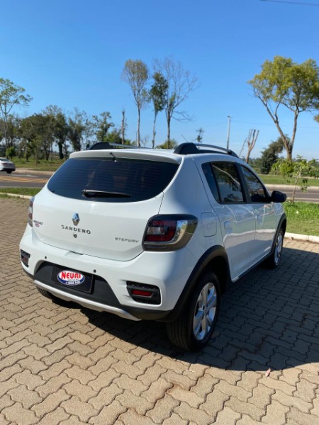 RENAULT STEPWAY 1.6 16V SCE FLEX INTENSE X-TRONIC /2017 NEURI VEÍCULOS LAJEADO / Carros no Vale