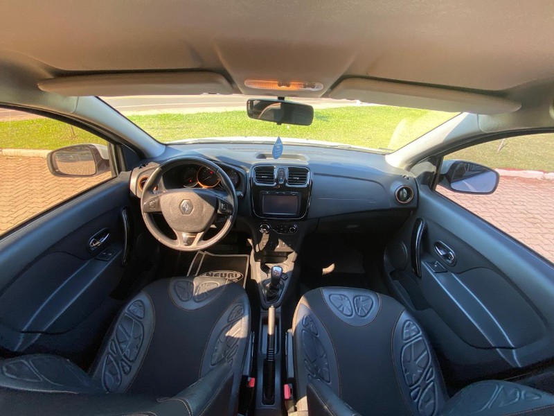 RENAULT STEPWAY 1.6 16V SCE FLEX INTENSE X-TRONIC /2017 NEURI VEÍCULOS LAJEADO / Carros no Vale