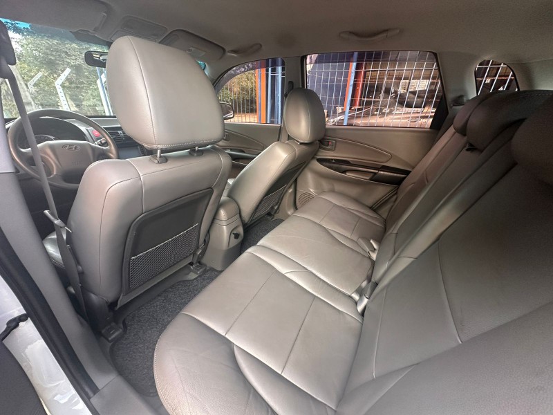 HYUNDAI TUCSON GLS 2.0 16V AUT. 2014/2015 MENEGHINI VEÍCULOS ARROIO DO MEIO / Carros no Vale