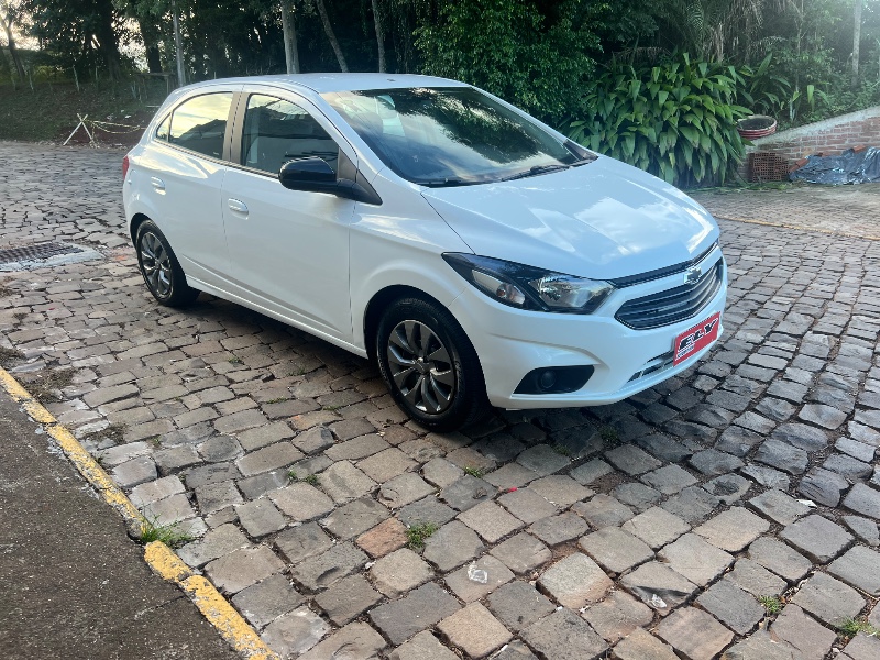 CHEVROLET ONIX HATCH JOY 1.0 8V FLEX 5P MEC. 2021/2021 ELY AUTOMÓVEIS LAJEADO / Carros no Vale