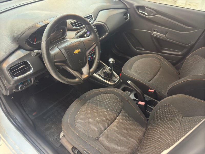 CHEVROLET ONIX 1.4 LT 2014/2014 LUCAS AUTOMÓVEIS BOM RETIRO DO SUL / Carros no Vale