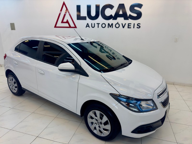 CHEVROLET ONIX 1.4 LT 2014/2014 LUCAS AUTOMÓVEIS BOM RETIRO DO SUL / Carros no Vale
