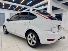 FORD FOCUS HATCH GLX 2.0 2013/2013 LUCAS AUTOMÓVEIS BOM RETIRO DO SUL / Carros no Vale
