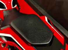 HONDA MOTOS CBR 1000 RR FIRE BLADE /2018 EXCLUSIVO VEÍCULOS SANTA CRUZ DO SUL / Carros no Vale