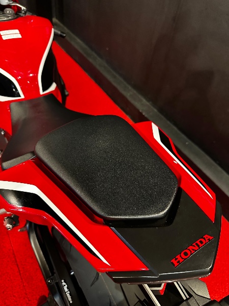 HONDA MOTOS CBR 1000 RR FIRE BLADE /2018 EXCLUSIVO VEÍCULOS SANTA CRUZ DO SUL / Carros no Vale