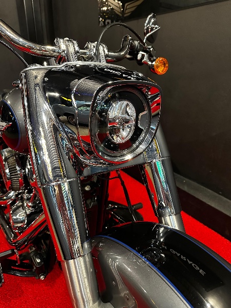 HARLEY DAVIDSON FAT BOY FLSTF /2021 EXCLUSIVO VEÍCULOS SANTA CRUZ DO SUL / Carros no Vale