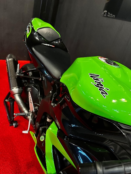 KAWASAKI NINJA ZX 6R 636CC /2013 EXCLUSIVO VEÍCULOS SANTA CRUZ DO SUL / Carros no Vale
