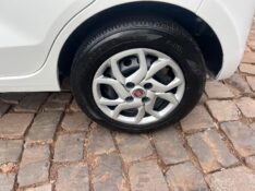 FIAT MOBI 1.0 6V DRIVE 2018/2018 ELY AUTOMÓVEIS LAJEADO / Carros no Vale