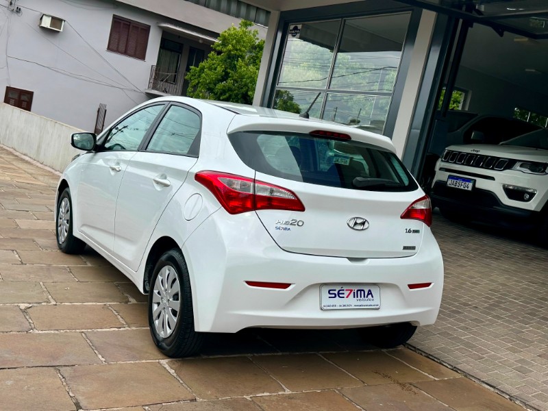 HYUNDAI HB20 COMF 1.6 AUT. 2015/2015 SÉTIMA VEÍCULOS GUAPORÉ / Carros no Vale